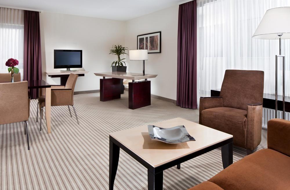 Four Points By Sheraton Arabellapark Hotel München