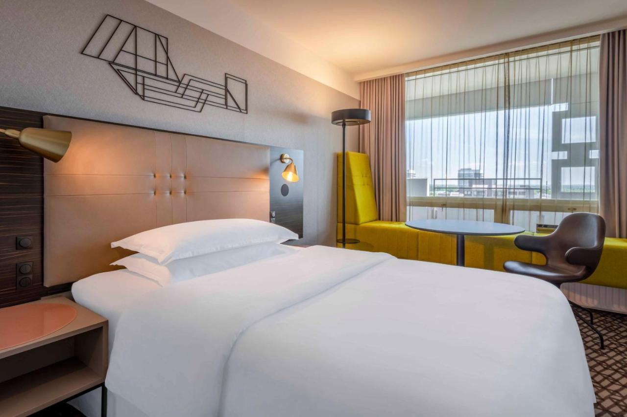 Four Points By Sheraton Arabellapark Hotel München